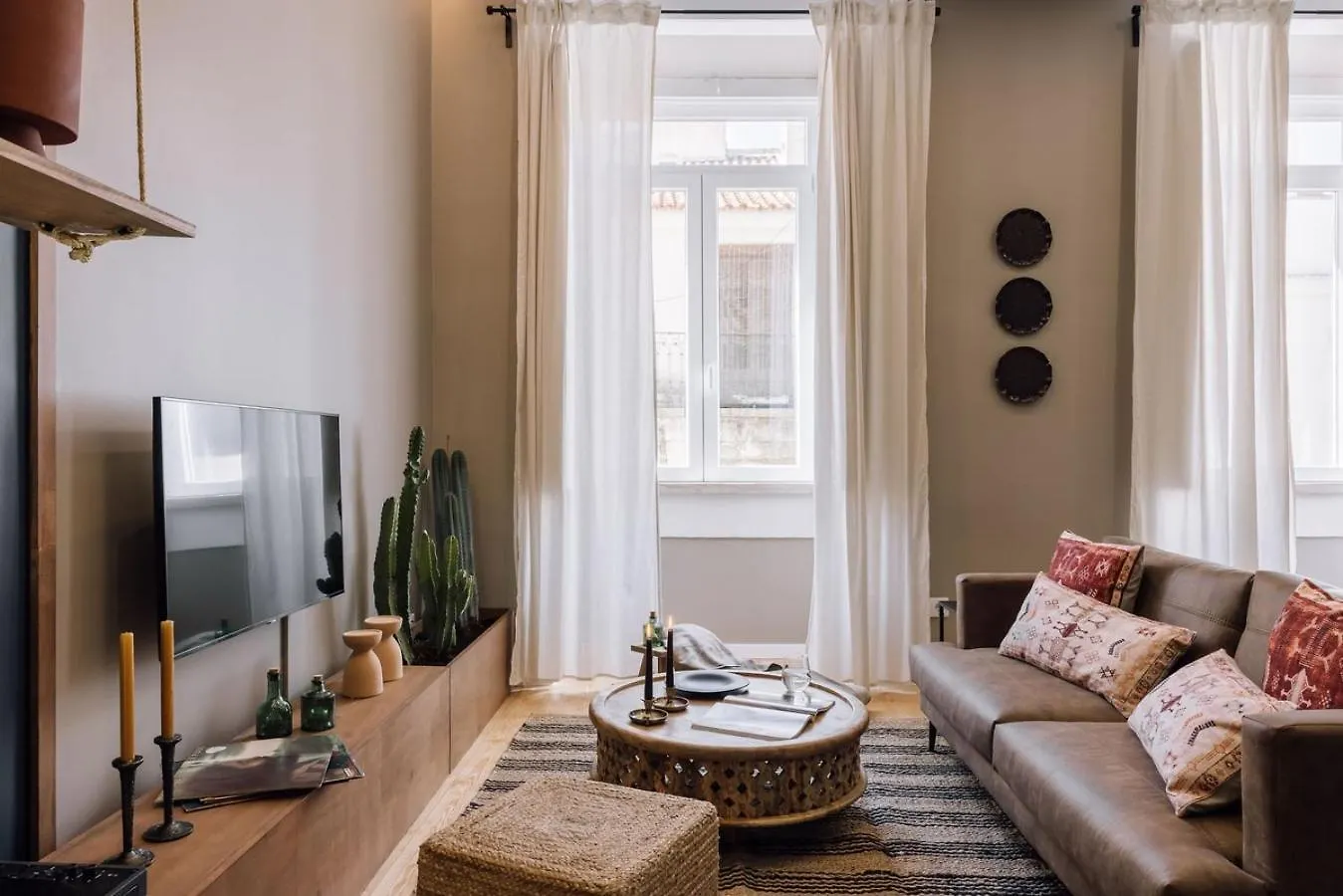 Ammar - 2 Bedrooms In Principe Real Lisboa 0*,  Portugal